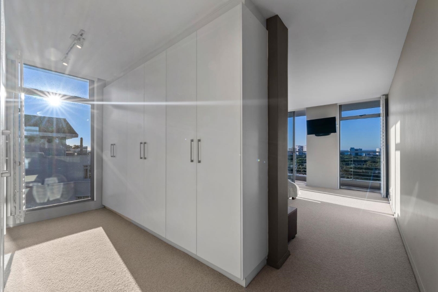 2 Bedroom Property for Sale in Green Point Western Cape